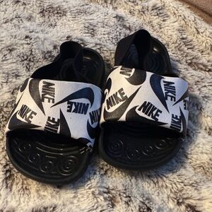 Nike Kids Black and White Logo slide Sandals